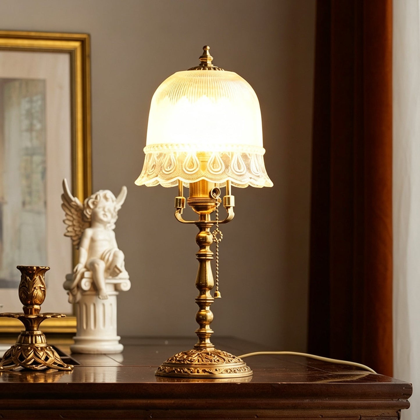 Gold Table Lamp for Bedroom & Living Room – Scalloped Glass Shade Accent Lamp, Vintage Dimmable Bedside & Entryway Table Light