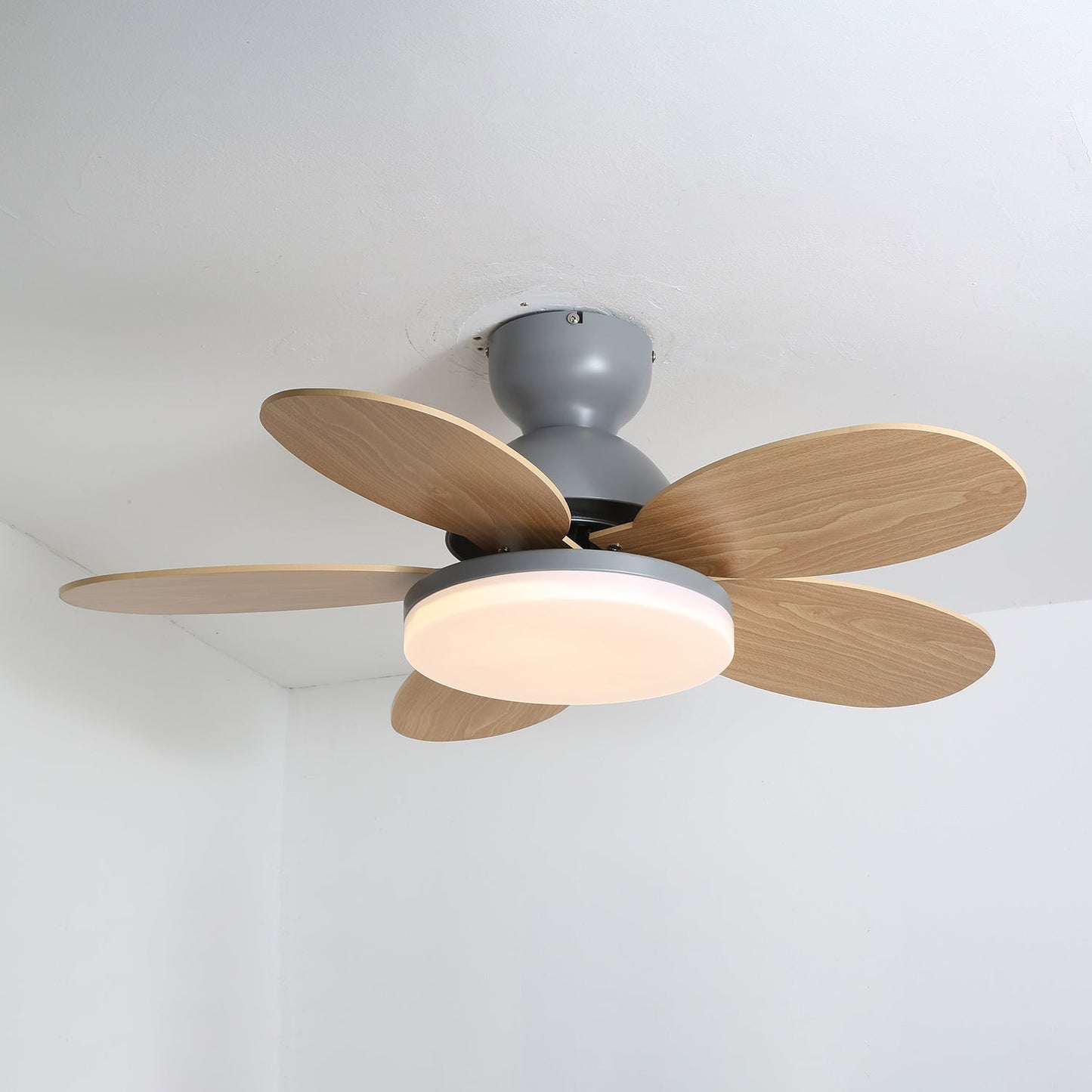 Ceiling Fan with Light and Remote for Bedroom & Living Room – Quiet LED Wood Grain Fan, Modern Low-Profile Open-Plan Ceiling Fan