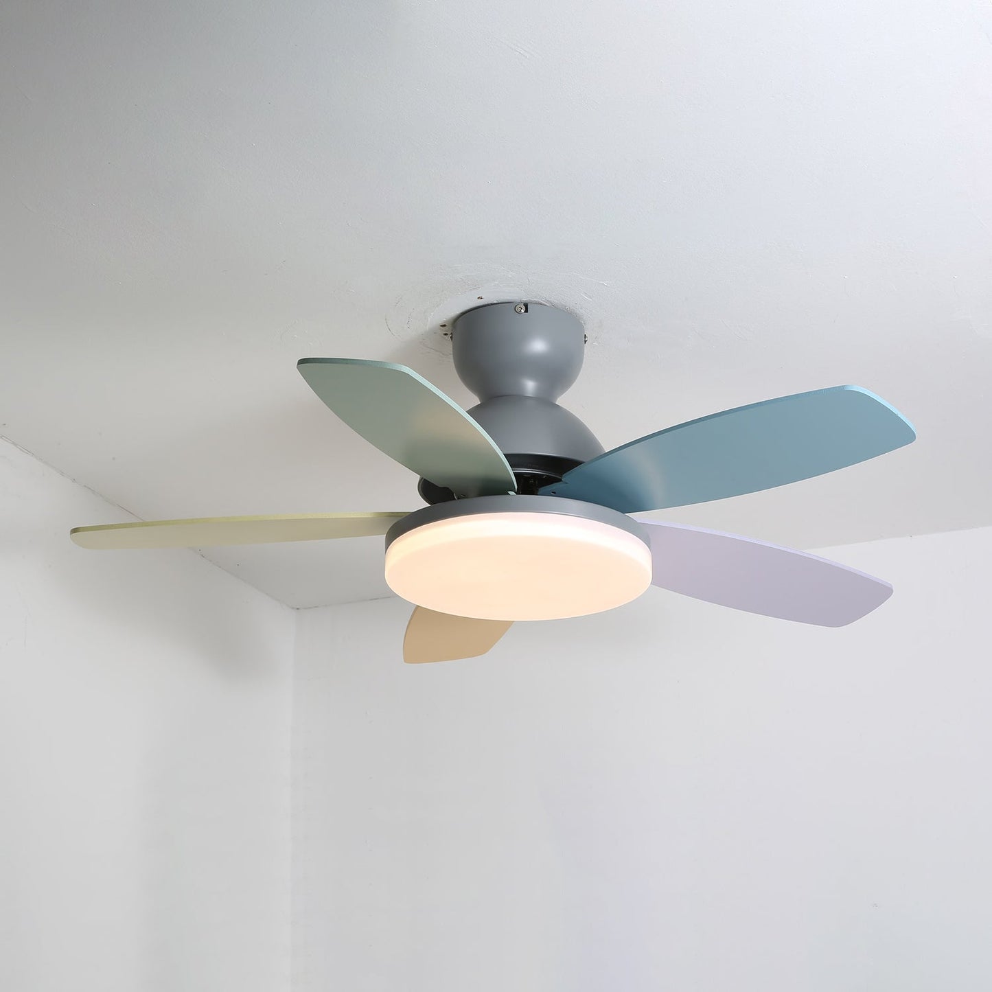 Ceiling Fan with Light and Remote for Bedroom & Living Room – Quiet LED Wood Grain Fan, Modern Low-Profile Open-Plan Ceiling Fan